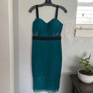 Bebe real lace midi dress size 4 euc